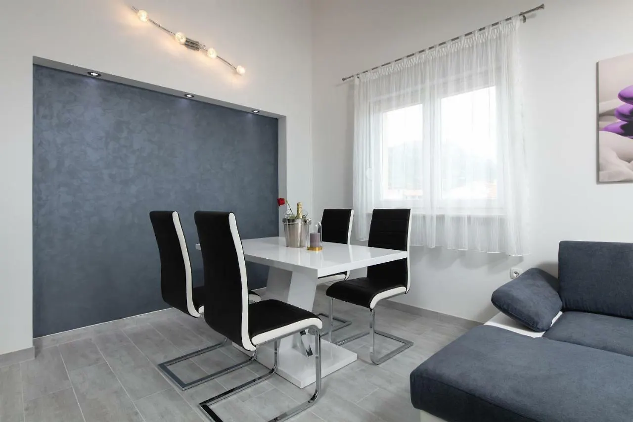 Villa Apartments Kordic Kaštela Croazia