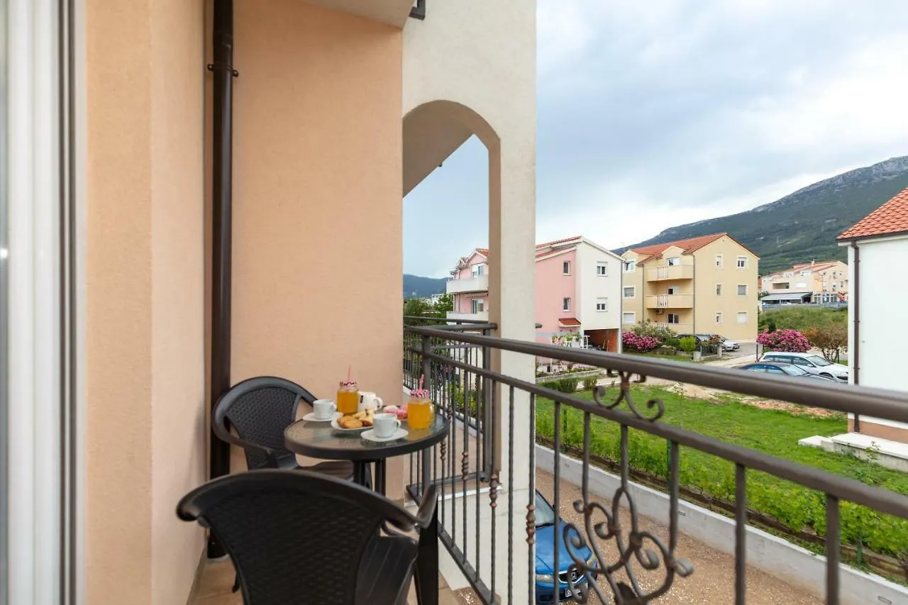 Villa Apartments Kordic Kaštela Croazia