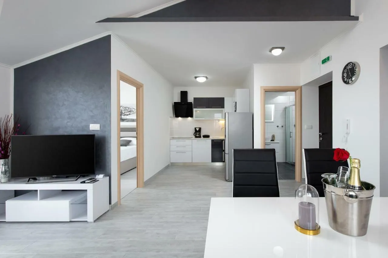 Villa Apartments Kordic Kaštela